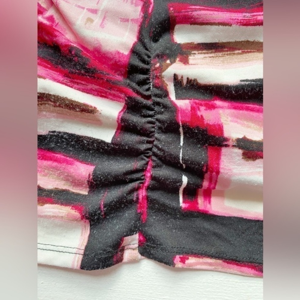 New Directions Pink and Black Abstract Print Short Sleeve‎ Top - Picture 6 of 9
